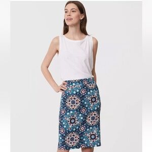 Ann Taylor Loft  Floral medallion Pencil Skirt Size 6Petite (NWOT)